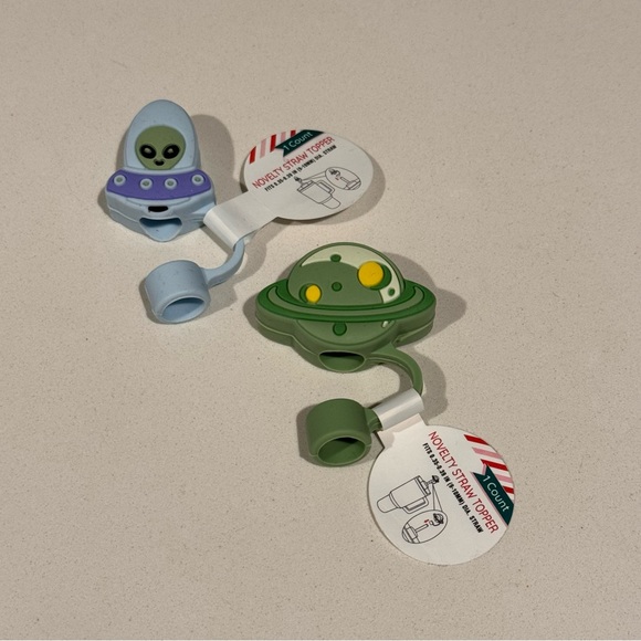 Target Bullseye Set of Straw Toppers Space Alien Planet UFO - Picture 1 of 3